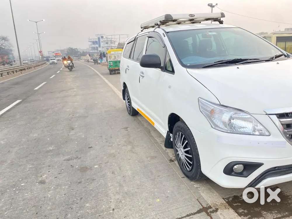 Toyota Innova 2014