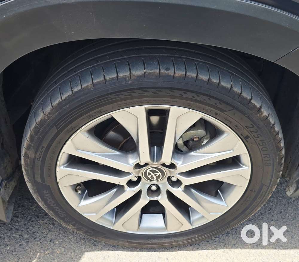 Toyota Innova Hycross 2.0 Zx (o) Hybrid 7 Str, 2023, Petrol