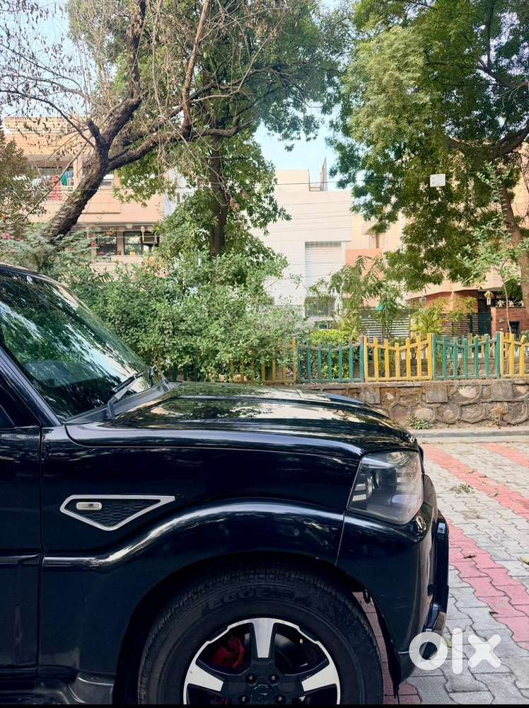 Mahindra Scorpio Classic 2022 Diesel 87000 Km Driven