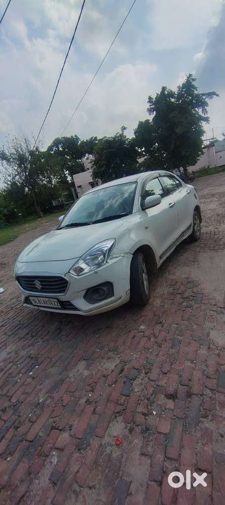 Maruti Suzuki Swift Dzire 1.2 Lxi Bsiv, 2017, Cng & Hybrids