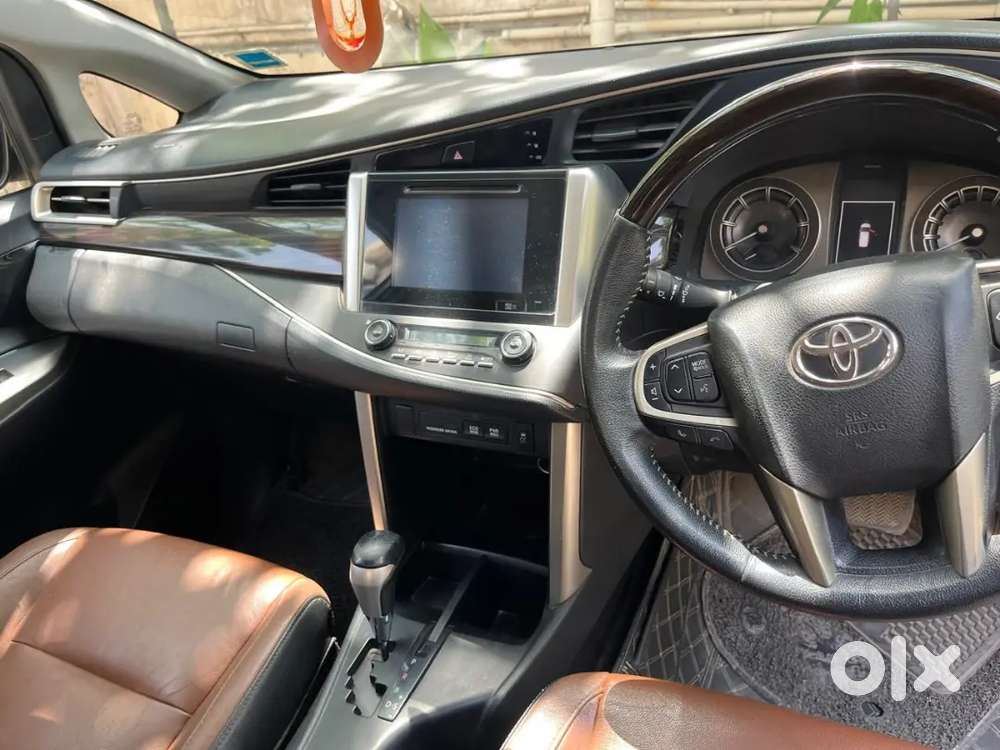 Toyota Innova Crysta 2018 Diesel Well Maintained