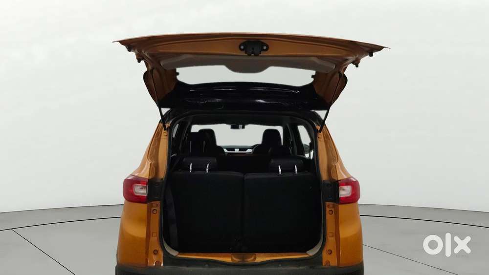 Renault Triber Rxz Easy-r Amt, 2023, Petrol