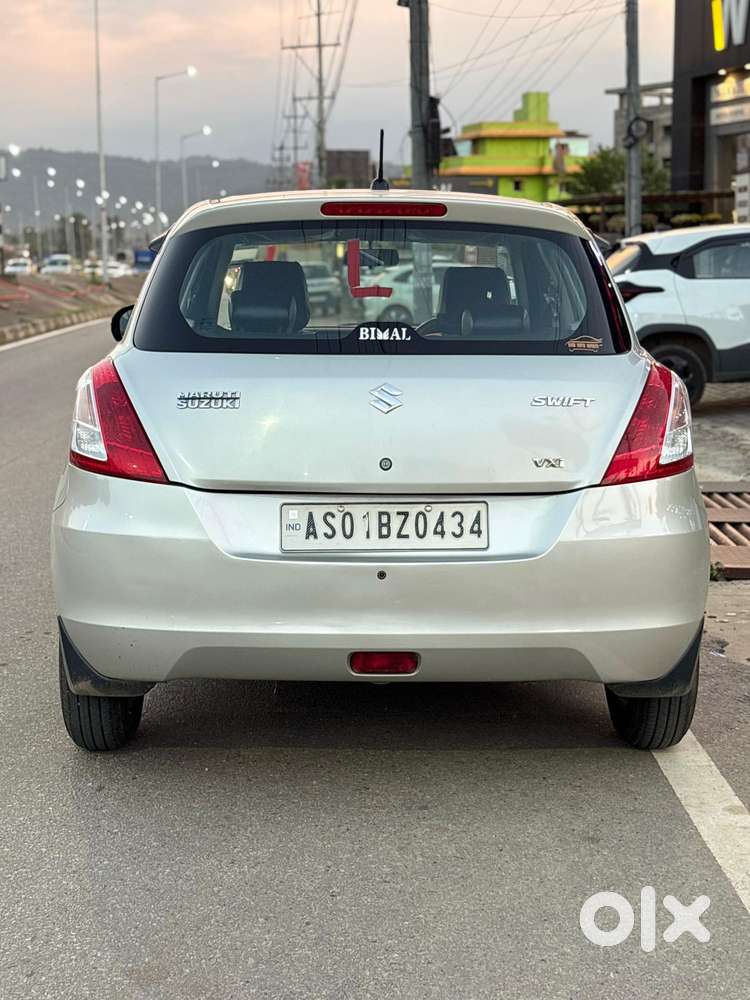 Maruti Suzuki Swift Vxi With Abs, 2016, Petrol