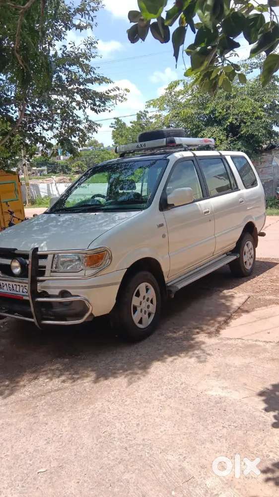 Chevrolet Tavera 2014 Diesel 22000 Km Driven