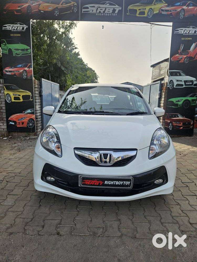 Honda Brio V Automatic, 2014, Petrol