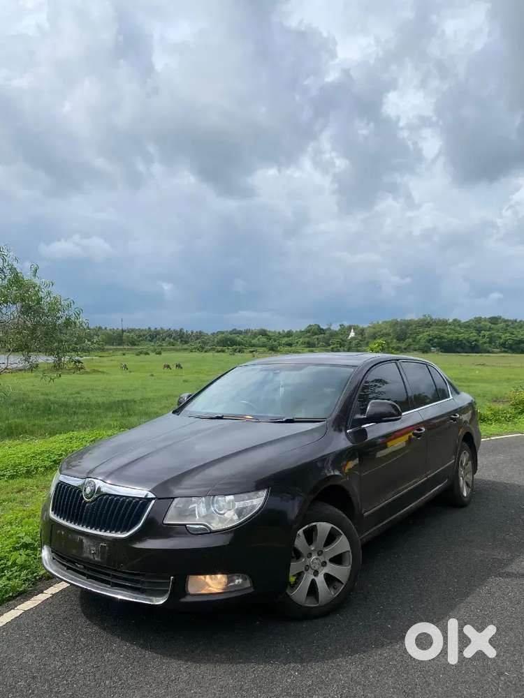 Skoda Superb 2013 Diesel Automatic  2nd Owner  Well Maintained