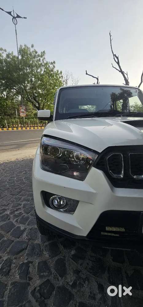 Mahindra Scorpio 2017 Diesel 82400 Km Driven