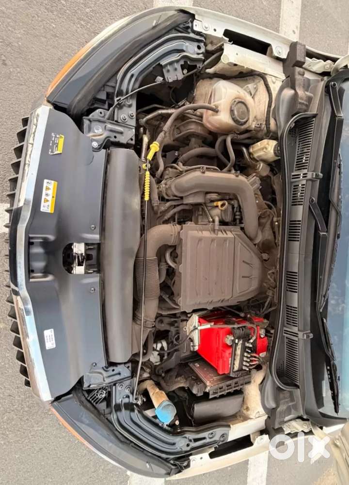 Skoda Slavia Style 1.0l Tsi At, 2023, Petrol