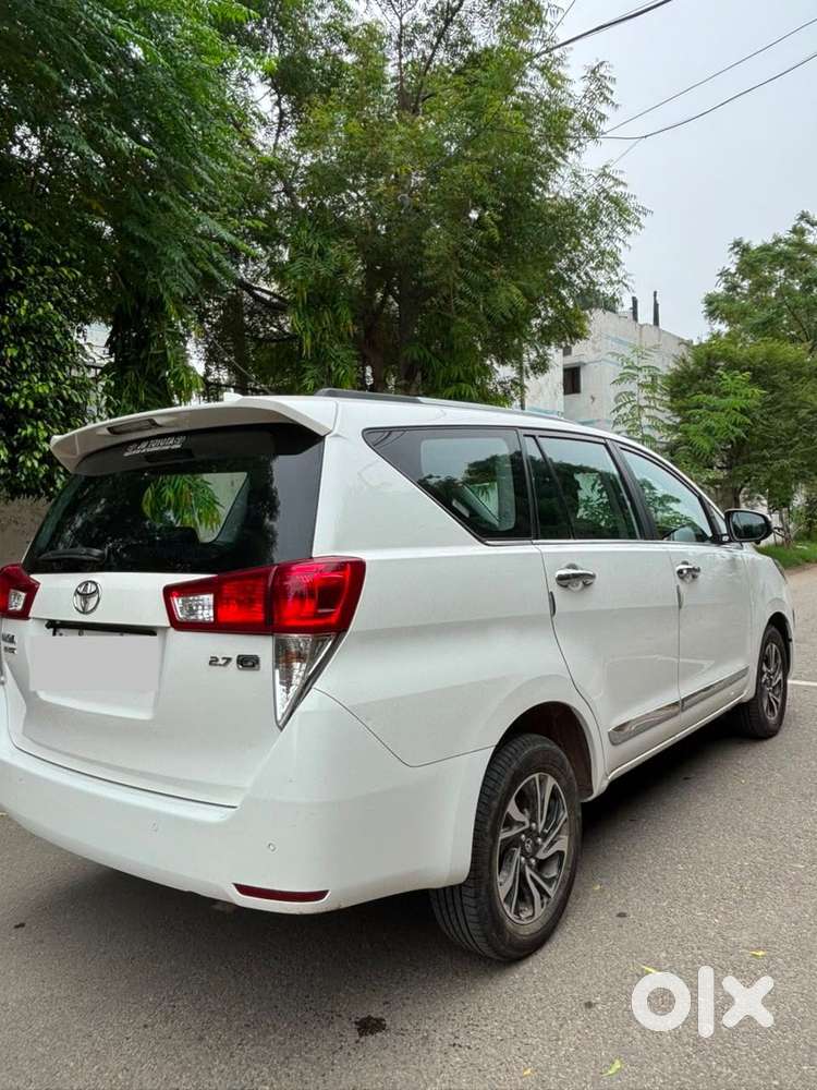 Toyota Innova Crysta [2020-ongoing] 2.7 Gx At 7 Str, 2022, Petrol
