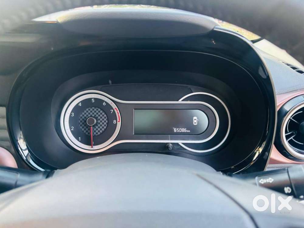 Hyundai Aura Sx (o) Manual, 2022, Petrol