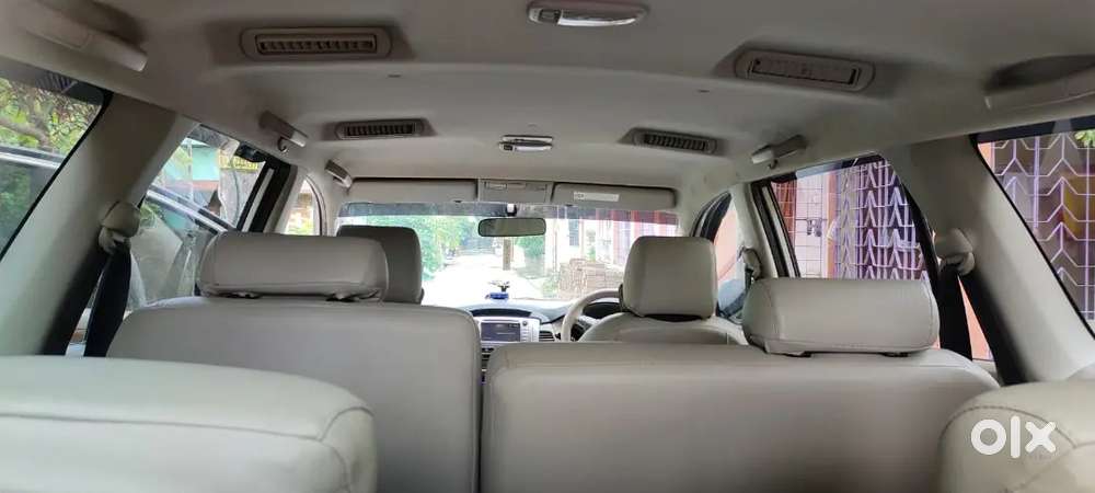 Toyota Innova V Diesel 2016