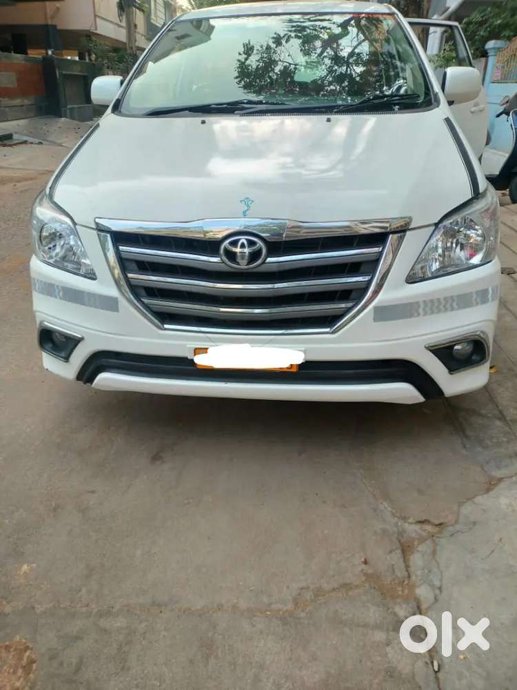 Toyota Innova 2016