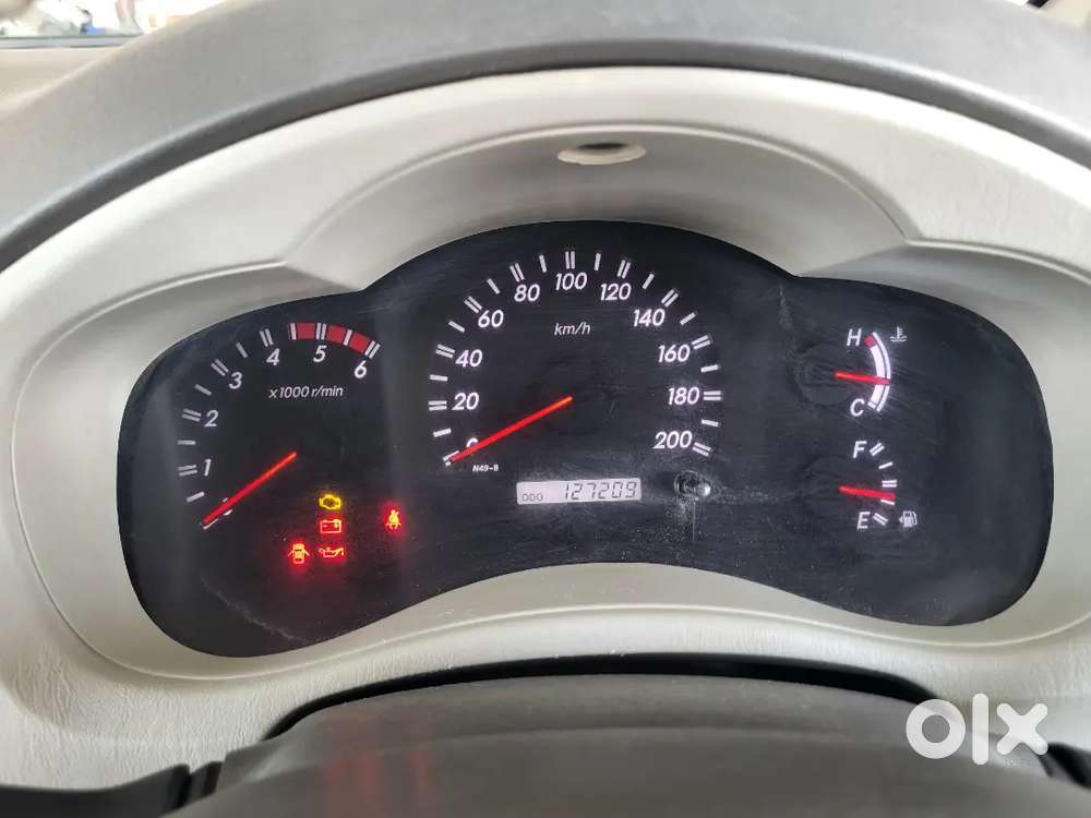 Toyota Innova 2.5 Diesel Manual 2010