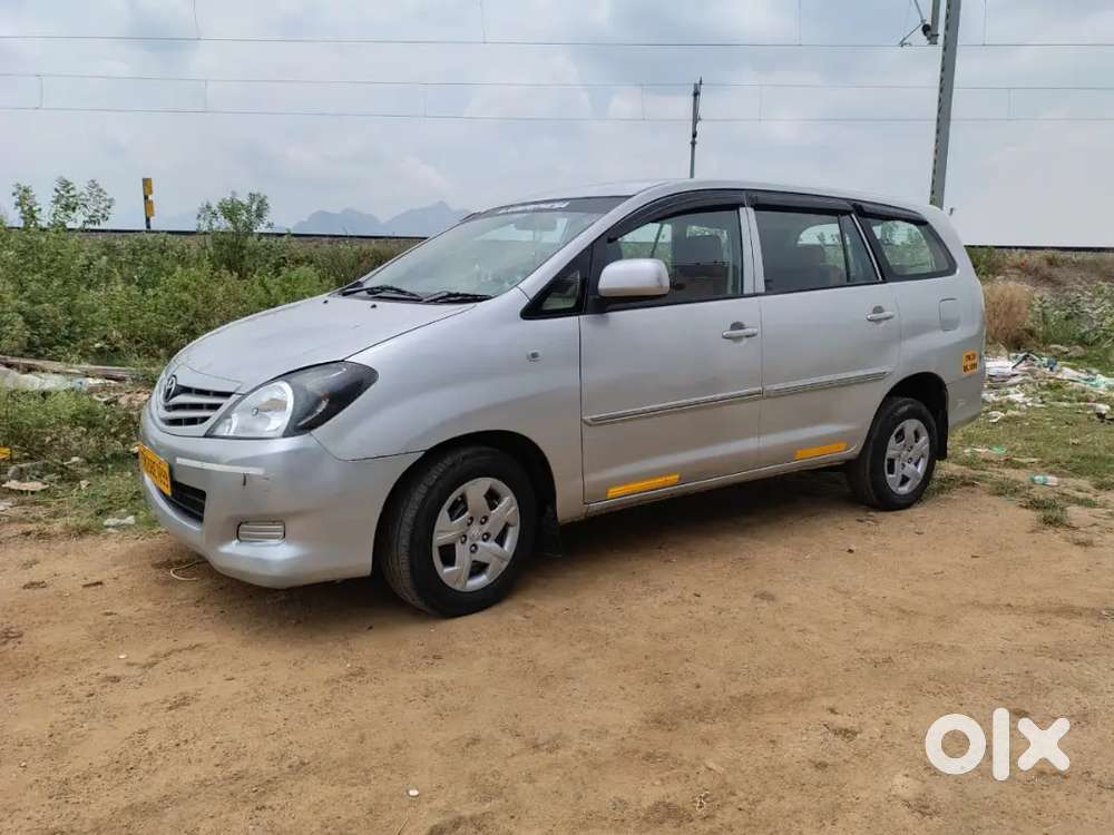 Toyota Innova 2011