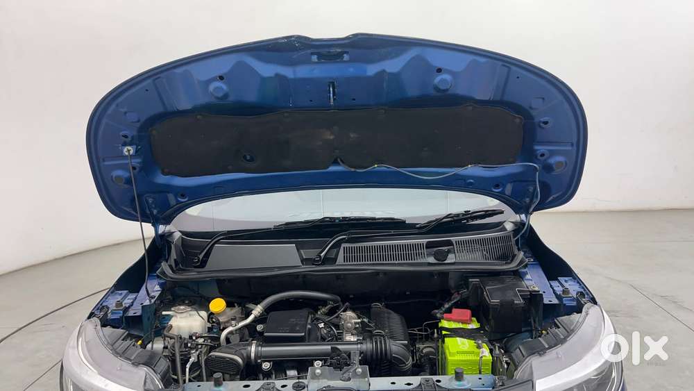 Renault Triber 1.0 Rxz Dual Tone, 2022, Petrol