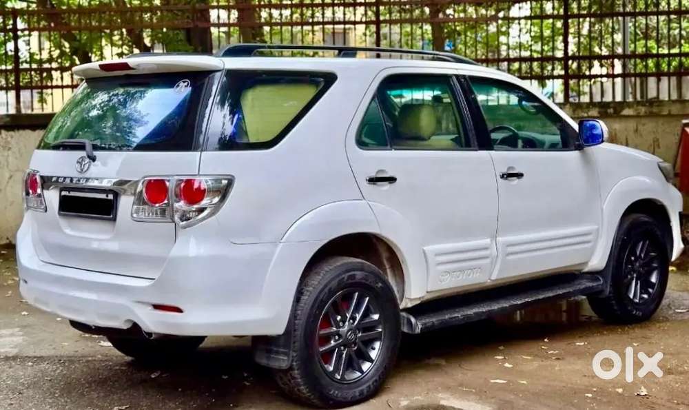 Toyota Fortuner  2012 Diesel