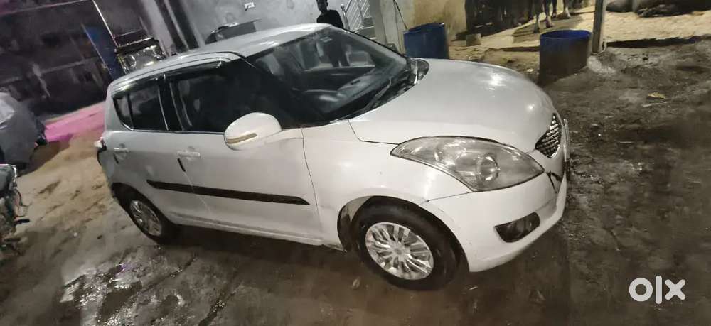 Maruti Suzuki Swift 2013 Cng & Hybrids 97757 Km Driven