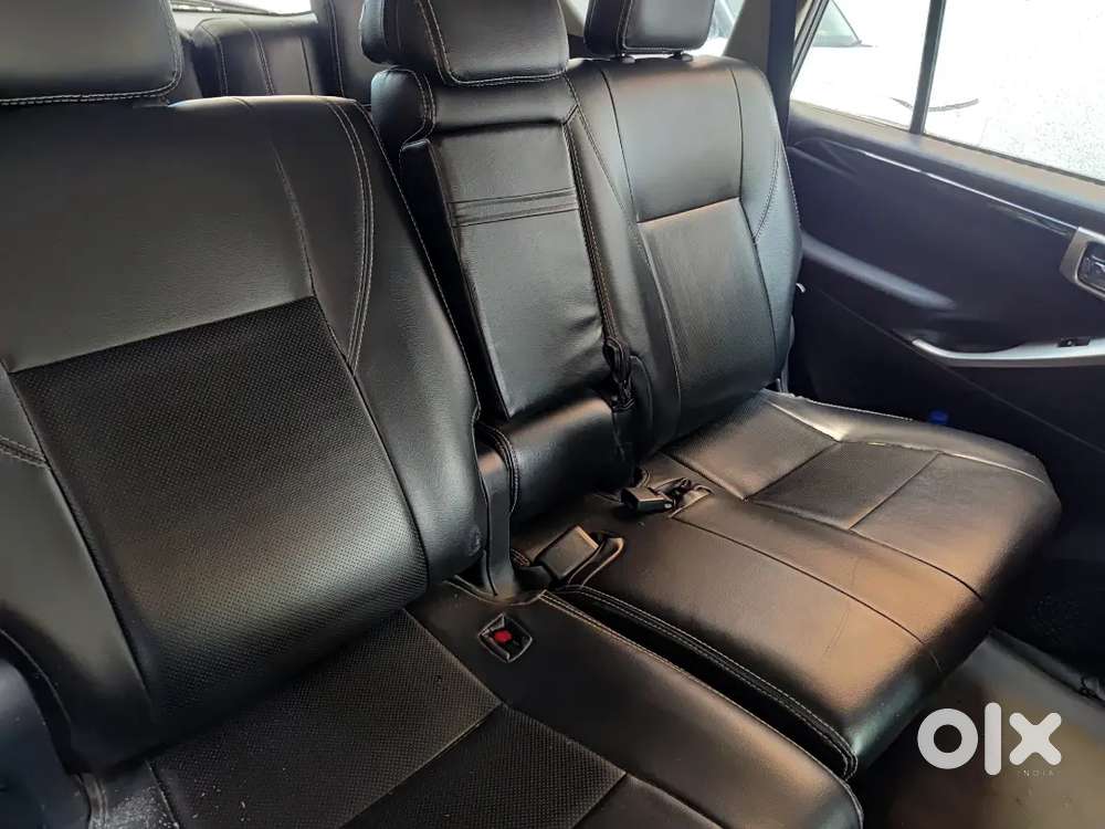 Toyota Innova Crysta 2016 Diesel Well Maintained