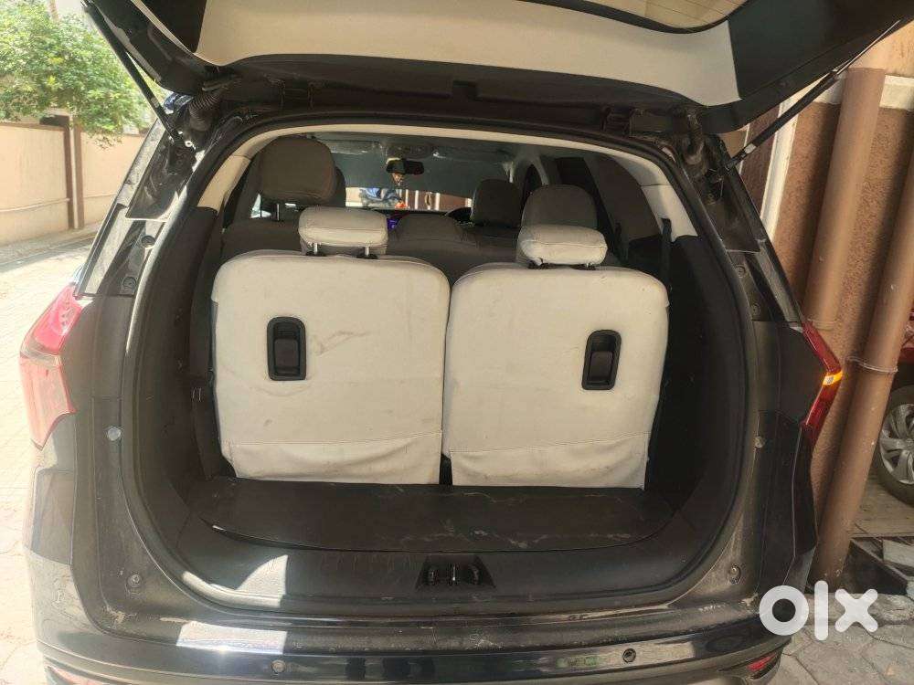 Mahindra Xuv700 2.2 Ax 5 Diesel Mt 7 Str, 2025, Diesel