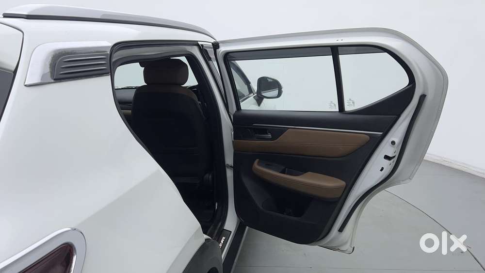 Honda Elevate Zx Cvt, 2023, Petrol