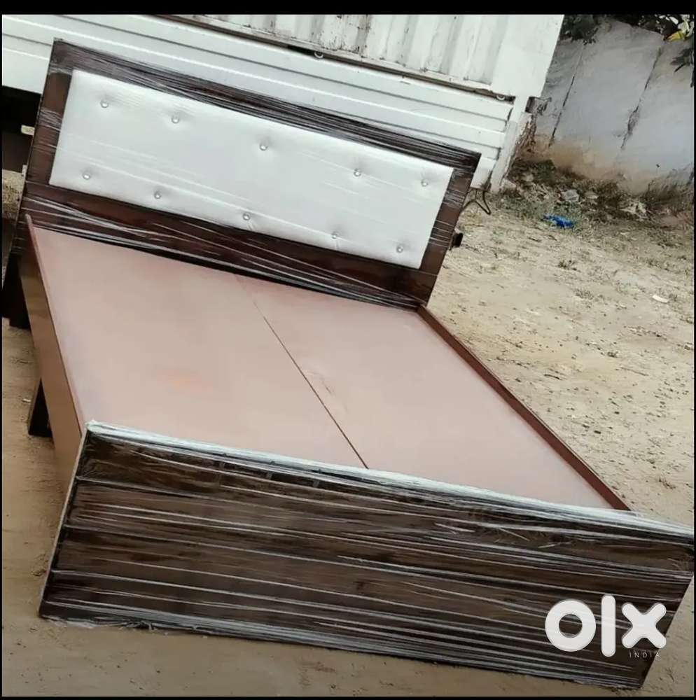 Brand new queen size 5*6.5(78/60) without storage wooden bed available