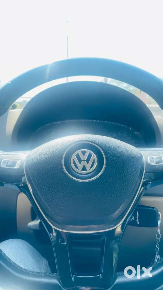 Volkswagen Vento Highline 2016 Petrol Manual Authorised Showroom Servi