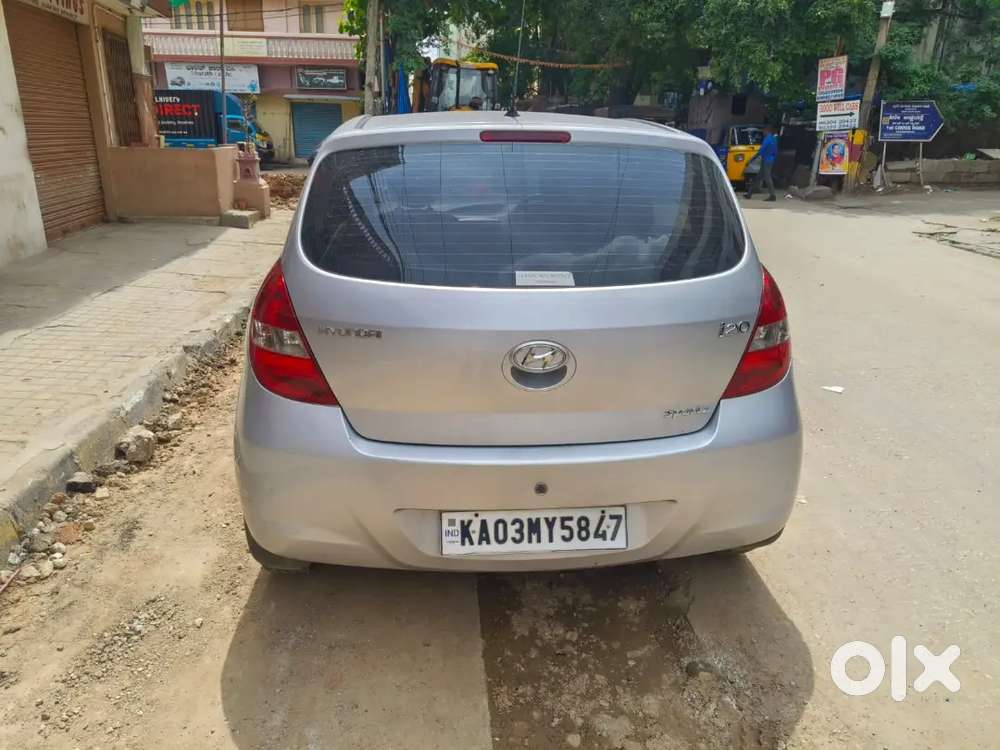 Hyundai I20 Sportz Petrol 2011