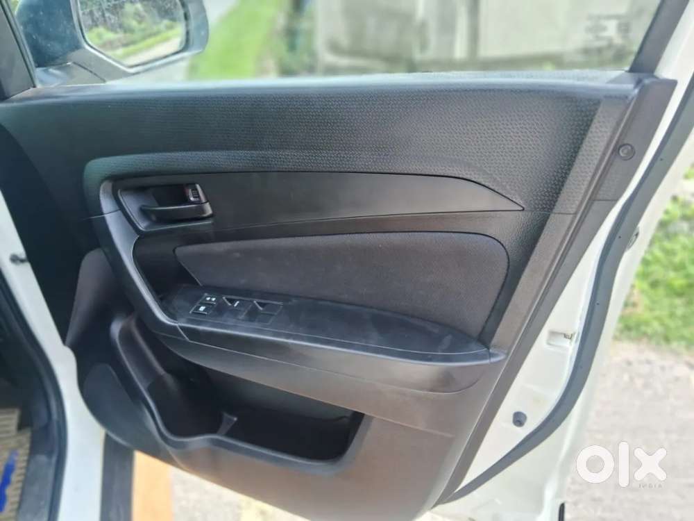 Maruti Suzuki Vitara Brezza 1.5 Vxi, 2021, Petrol