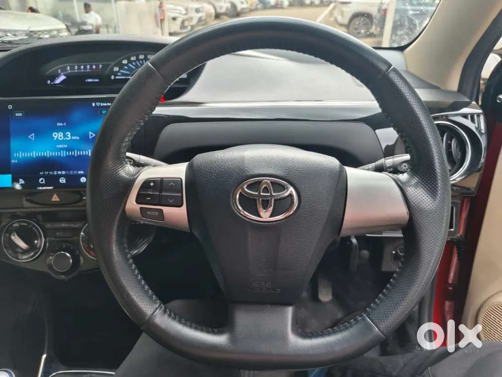 Toyota Etios Liva Vx Dual Tone, 2019, Petrol