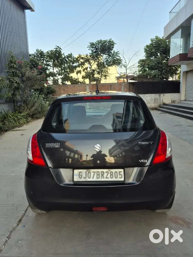 Maruti Suzuki Swift 2015 Diesel 75000 Km Driven
