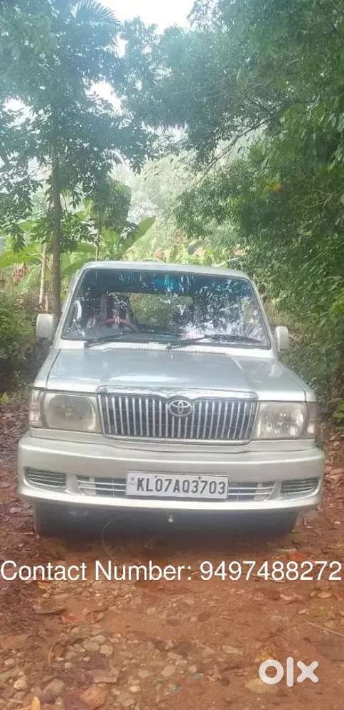 Toyota Qualis 2003
