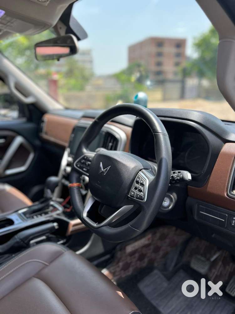 Mahindra Scorpio N Z8 Petrol At 7 Str, 2025, Petrol