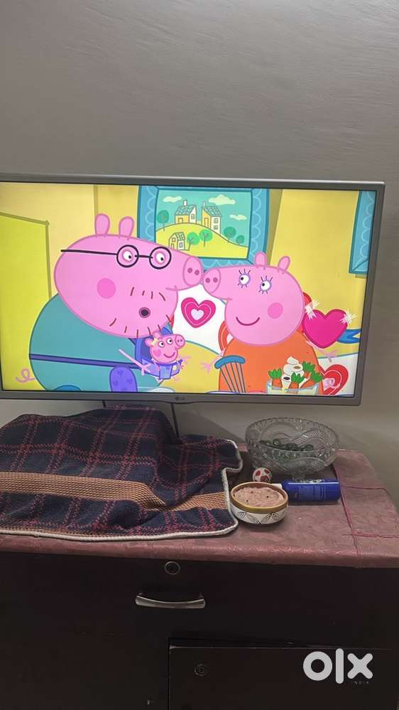 Lg 32 inch Smart Tv