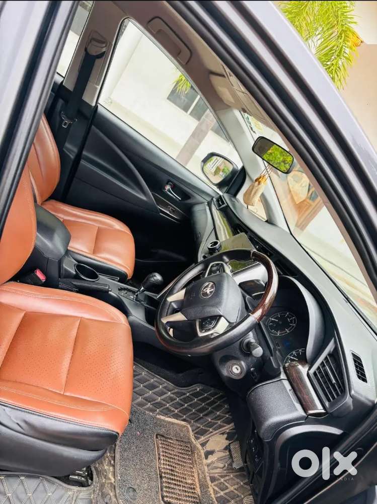 Toyota Innova Crysta 2017