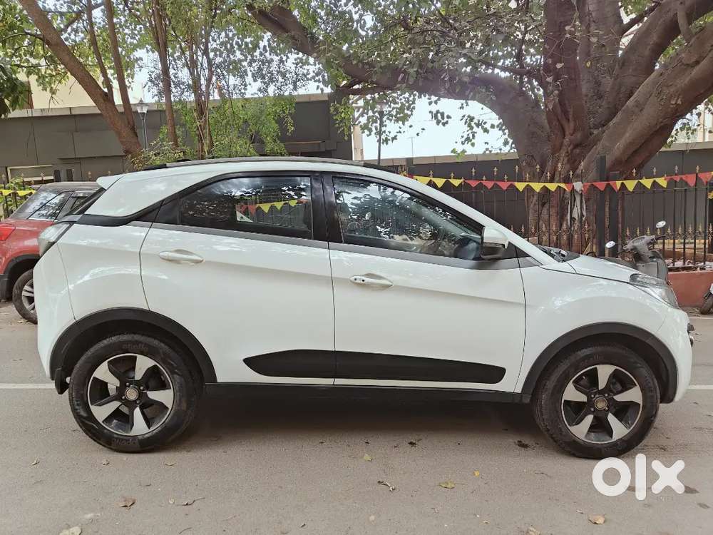 Tata Nexon White 1.5 Revotorq Xza Plus Top End Model