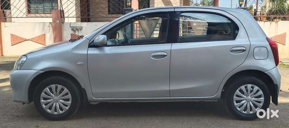 Toyota Etios Liva G, 2011, Petrol