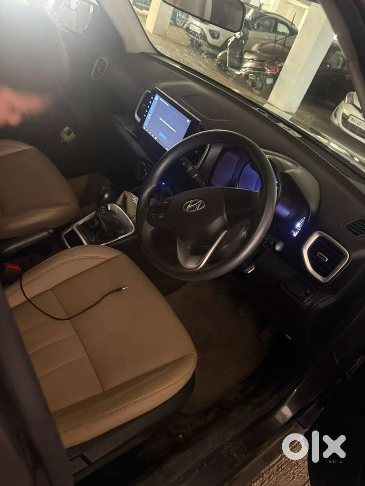 Hyundai Venue Petrol Manual 2020