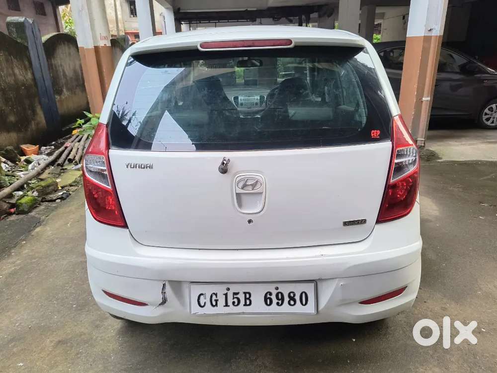 Hyundai I10 Sportz 2011