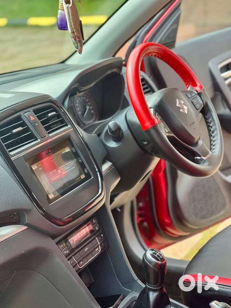 Maruti Suzuki Brezza Zdi+ Dual Tone, 2017, Diesel