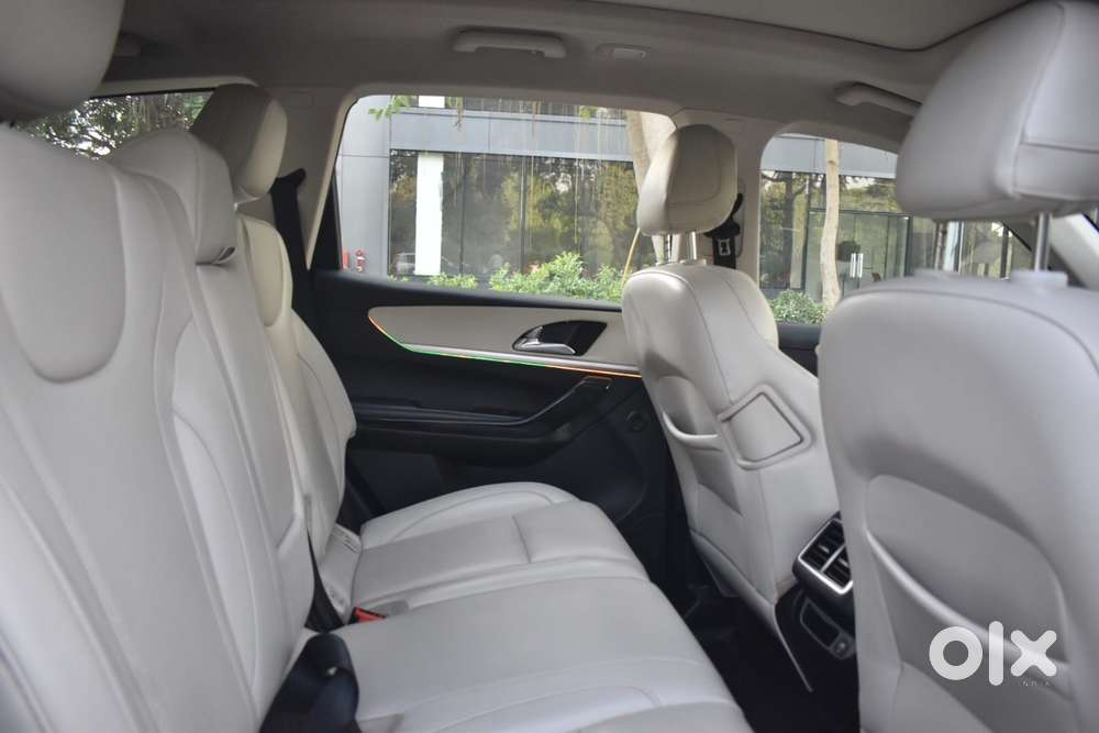 Mahindra Xuv700 2.2 Ax 7 Diesel At Str Awd, 2022, Diesel