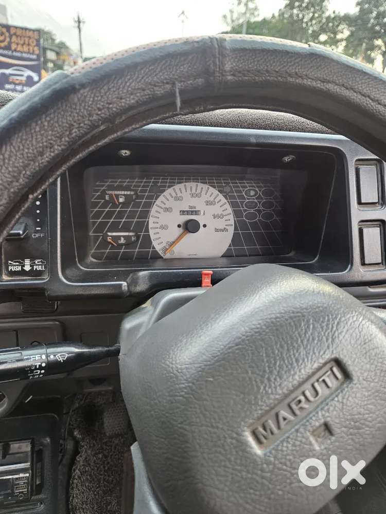 800 White Colour New Condition