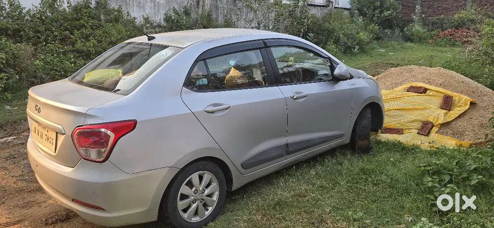 Hyundai Xcent 2014 November