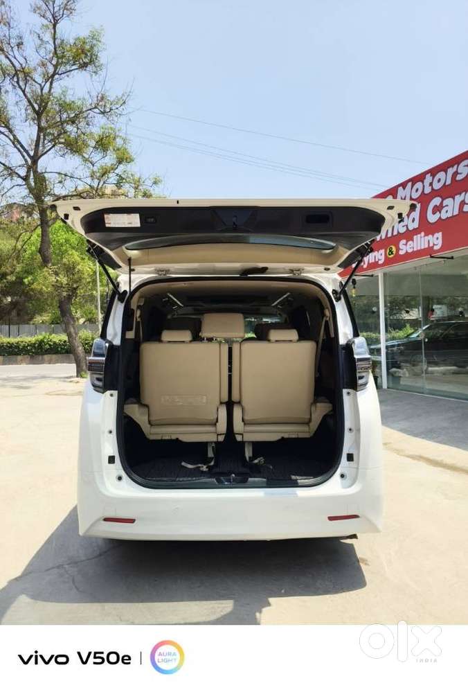 Toyota Vellfire 2.5 Hybrid, 2020, Petrol