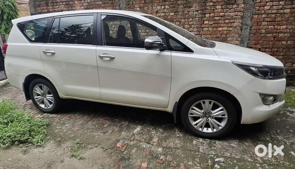 Toyota Innova Crysta 2018 Diesel Manual