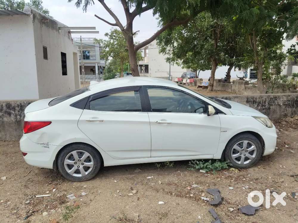 Hyundai Fluidic Verna 2013