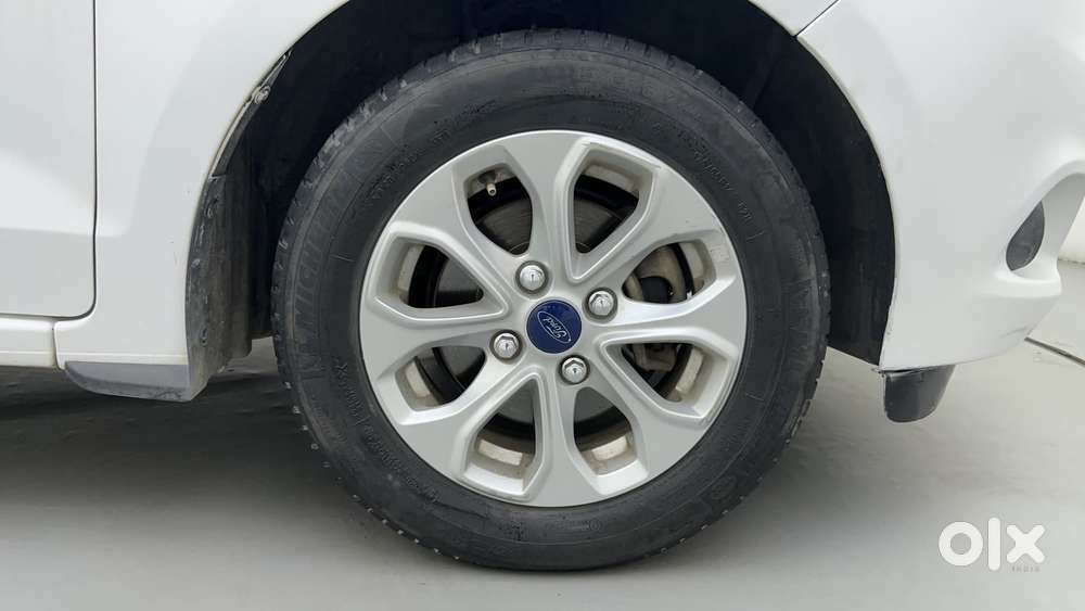 Ford Figo 2012-2015 Petrol Titanium, 2016, Petrol