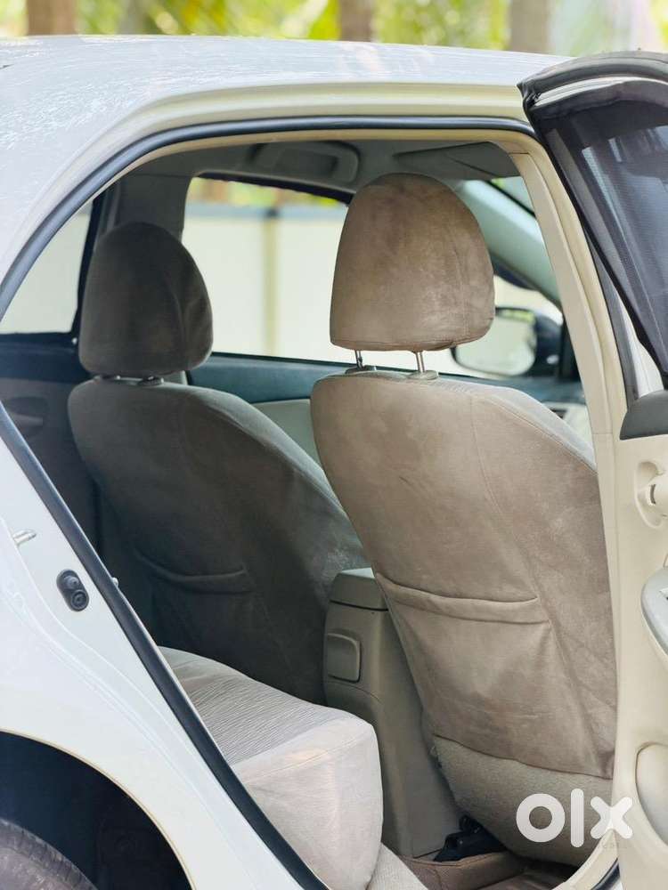 Toyota Corolla Altis 2013 Diesel 85000 Km Driven