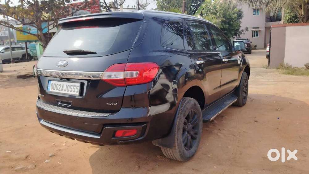 Ford Endeavour 2.2 Titanium At 4x2, 2016, Diesel