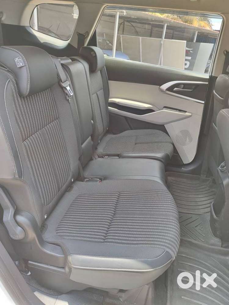 Kia Carens, 2023, Petrol