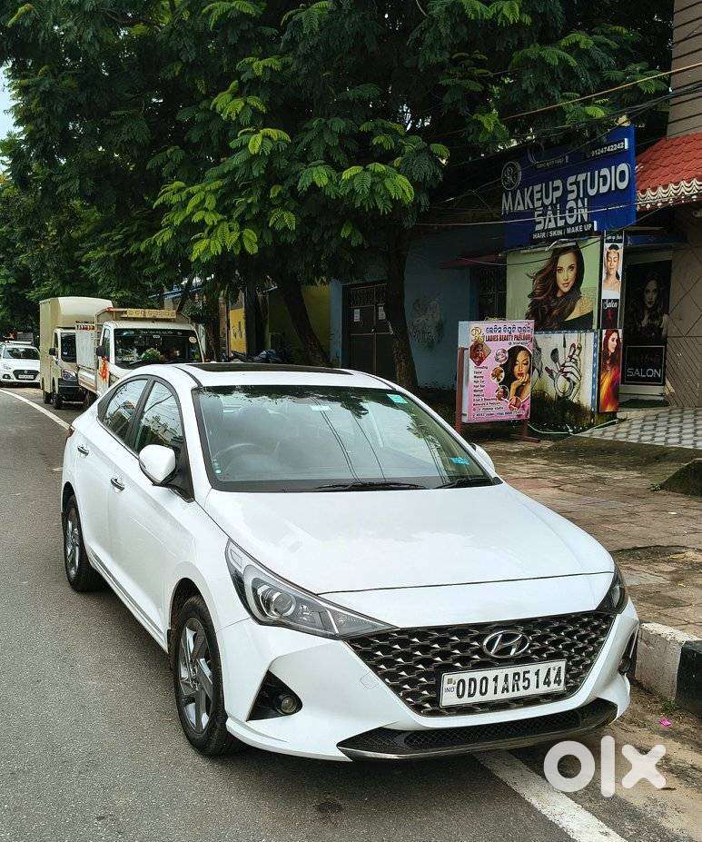 Hyundai Verna 1.5 Sx (o) Vtvt, 2023, Petrol
